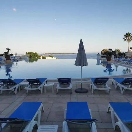 Renove, Piscine A Debordement, Vue 아파트 *