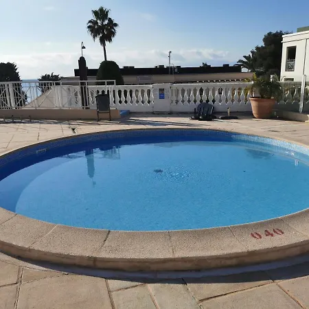 Renove, Piscine A Debordement, Vue 칸느
