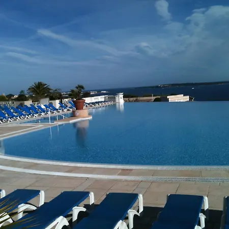 Renove, Piscine A Debordement, Vue 칸느