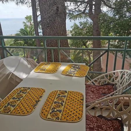 Renove, Piscine A Debordement, Vue * 칸느